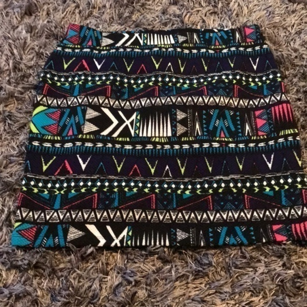 H&M multi color skirt size is S fit is S/M boho.